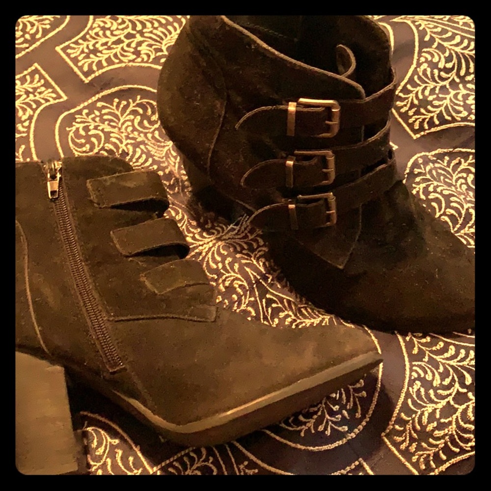 Black ankle booties